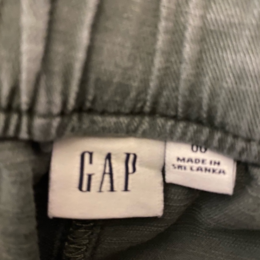 Gap cargo pants